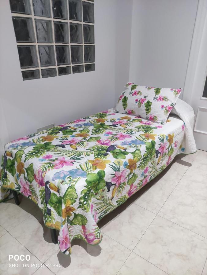 Apartamentos Avda Juan Carlos Рокетас де Мар Екстериор снимка